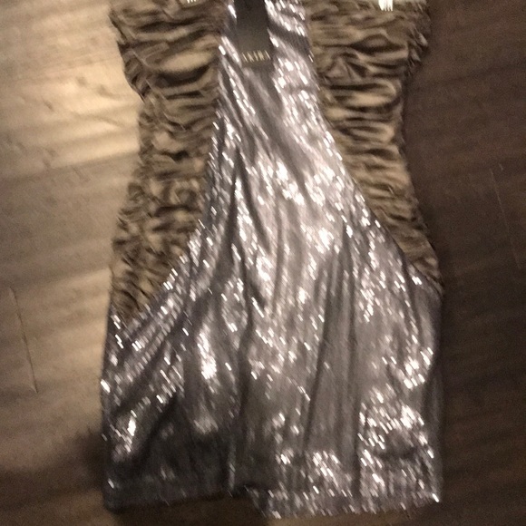 Strapless mini sequins dress - Picture 2 of 3